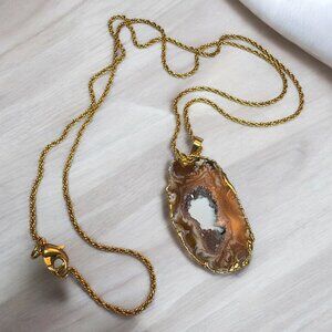 Gold Tone Delicate Necklace Chain with Thin Agate Slice Pendant 26 inches